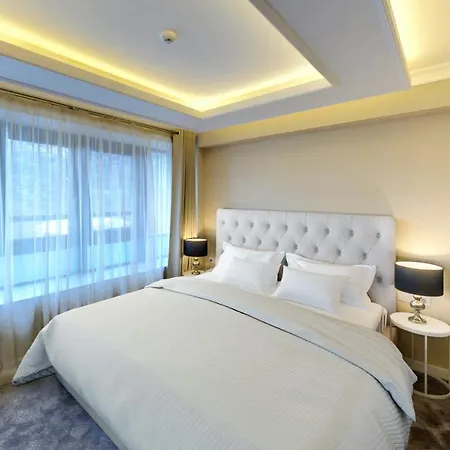 Tsarevets Boutique & מלון