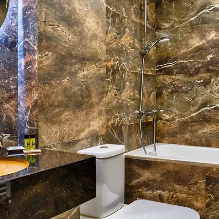 Otel Tsarevets Boutique & 4*