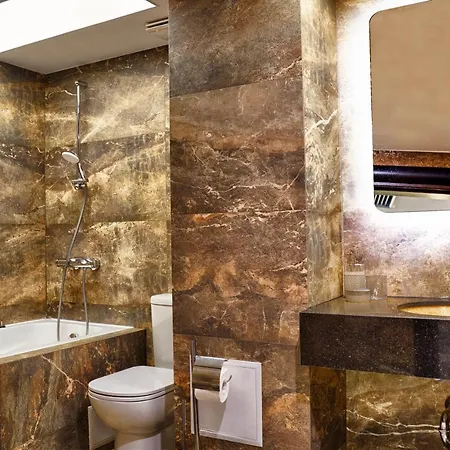 Tsarevets Boutique & וליקו טורנובו