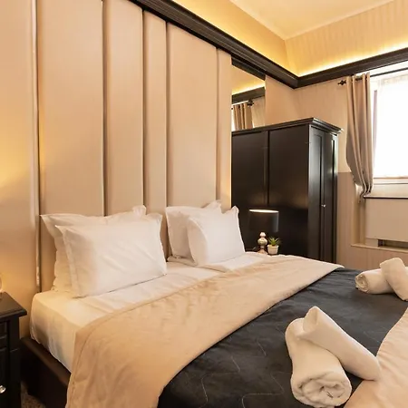 Tsarevets Boutique & מלון 4*