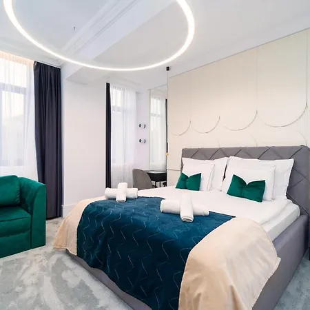 מלון Tsarevets Boutique & 4*