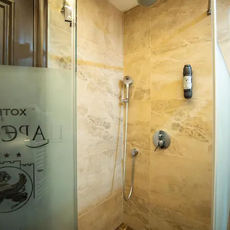 Tsarevets Boutique & Хотел 4*