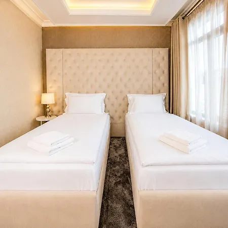 Хотел Tsarevets Boutique & 4*